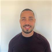 Profesor títulado en el Educación, mención Ciencias Sociales, egresado de la Universidad de Carabobo, con sólidosvconocimientos de Geografía e Historia, además poseo dominio en el ámbito pedagógico e investigativo, poniéndome al servicio de las necesidade